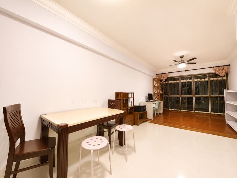 181 Jelebu Road, 181 Jelebu Road, 3 Bedrooms, 1,012 sqft, HDB Flat For Sale, by June Ling, 500200372 - Dining Room - PropertyGuru.com.sg