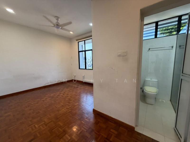 Cheap Freehold Bungalow with Private Pool, Phoenix Garden, 6 Bedrooms, 5,000 sqft, Bungalow House For Sale, by Timothy Tan, 500200395 - Interior - PropertyGuru.com.sg