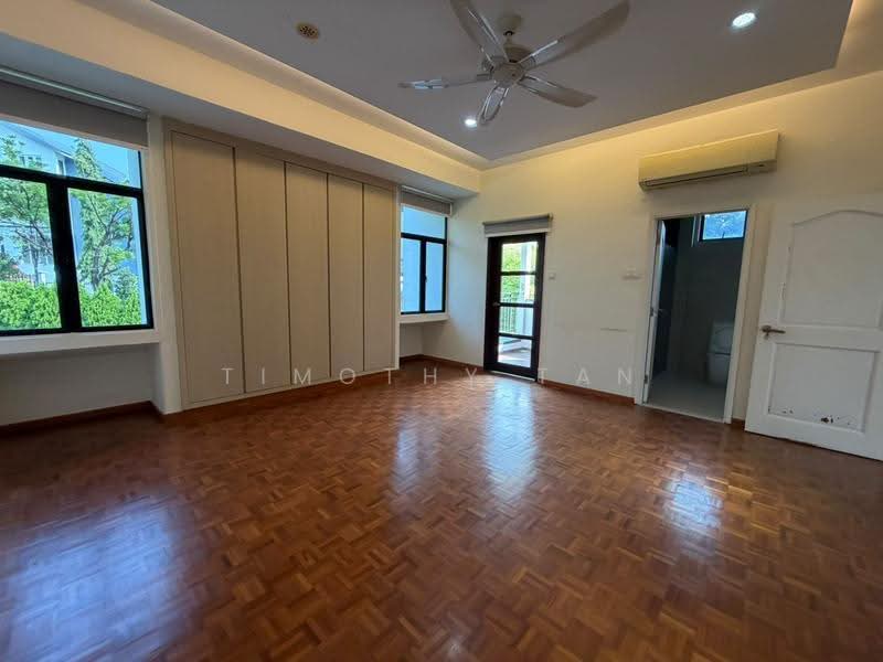 Cheap Freehold Bungalow with Private Pool, Phoenix Garden, 6 Bedrooms, 5,000 sqft, Bungalow House For Sale, by Timothy Tan, 500200395 - Bedroom - PropertyGuru.com.sg