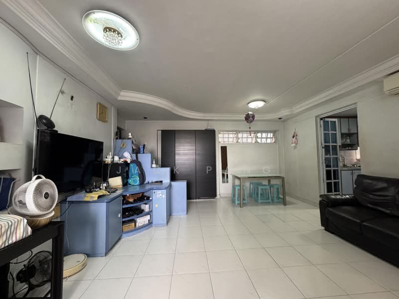 672 Choa Chu Kang Crescent, 672 Choa Chu Kang Crescent, 3 Bedrooms, 1,076 sqft, HDB Flat For Sale, by Jack Pang, 500200417 - Living Room - PropertyGuru.com.sg