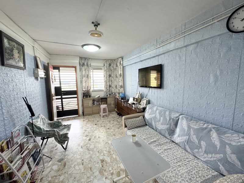 646 Ang Mo Kio Avenue 6, 646 Ang Mo Kio Avenue 6, 3 Bedrooms, 807 sqft, HDB Flat For Sale, by Steven Yan, 500200419 - Living Room - PropertyGuru.com.sg