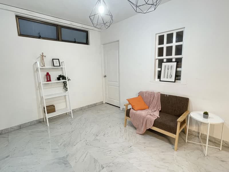 Sixth Avenue Centre, 805 Bukit Timah Road, Room Rental, 150 sqft, Apartment For Rent, by Florence Zheng Zhen, 500200420 - Living Room - PropertyGuru.com.sg