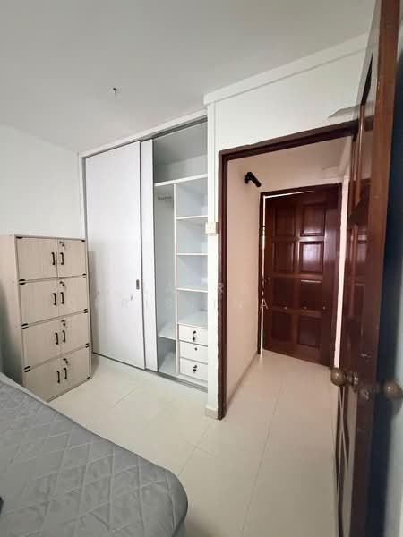 524 Ang Mo Kio Avenue 5, 524 Ang Mo Kio Avenue 5, Room Rental, 100 sqft, HDB Flat For Rent, by Laura Christina Lee, 500200430 - Interior - PropertyGuru.com.sg