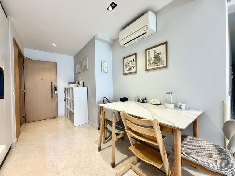 Eight Riversuites, 6 Whampoa East, 3 Bedrooms, 980 sqft, Condominium For Sale, by Michelle Lee, 500200435 - Interior - PropertyGuru.com.sg