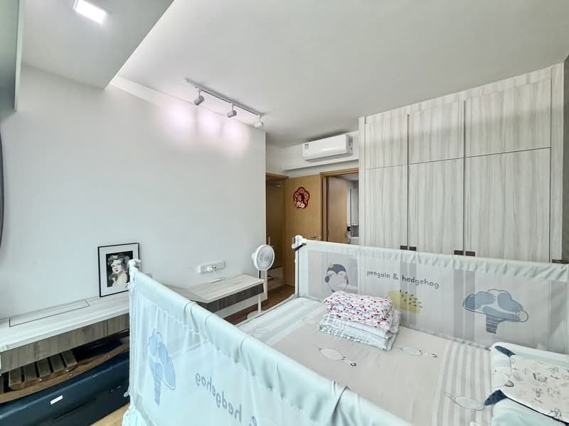 Eight Riversuites, 6 Whampoa East, 3 Bedrooms, 980 sqft, Condominium For Sale, by Michelle Lee, 500200435 - Bedroom - PropertyGuru.com.sg
