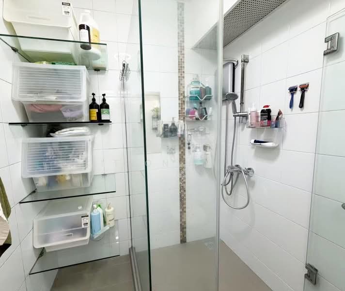 170A Punggol Field, 170A Punggol Field, 3 Bedrooms, 990 sqft, HDB Flat For Sale, by Kitson Chan, 500200438 - Bathroom - PropertyGuru.com.sg
