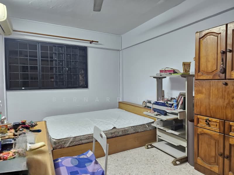 640 Ang Mo Kio Avenue 6, 640 Ang Mo Kio Avenue 6, 3 Bedrooms, 990 sqft, HDB Flat For Sale, by Bernard Tang, 500200442 - Bedroom - PropertyGuru.com.sg
