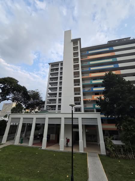 5 Jalan Batu, 5 Jalan Batu, 2 Bedrooms, 700 sqft, HDB Flat For Sale, by Larry Chong, 500200448 - Exterior - PropertyGuru.com.sg