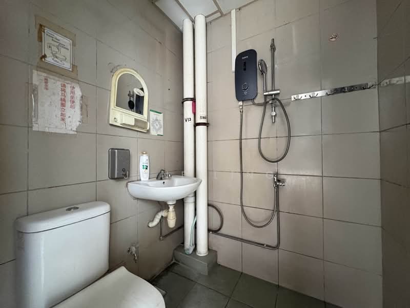 Food XChange @ Admiralty, 8A Admiralty Street, 3,821 sqft, Factory / Workshop (B2) For Rent, by June Ling, 500200450 - Bathroom - CommercialGuru.com.sg