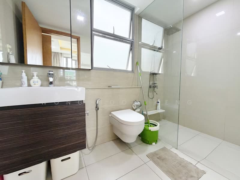 Prive, 37 Punggol Field, 2 Bedrooms, 883 sqft, Executive Condominium For Sale, by Wong Boon Keng, 500200452 - Bathroom - PropertyGuru.com.sg