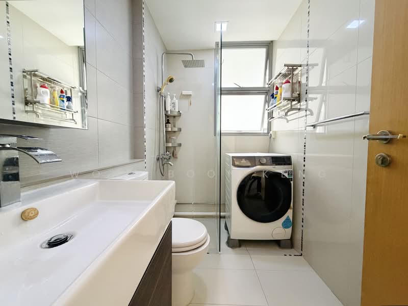 Prive, 37 Punggol Field, 2 Bedrooms, 883 sqft, Executive Condominium For Sale, by Wong Boon Keng, 500200452 - Bathroom - PropertyGuru.com.sg