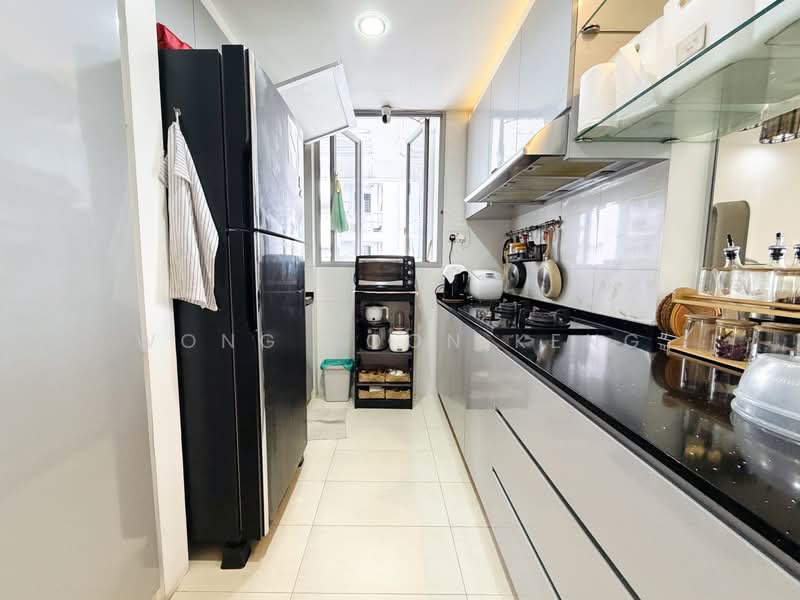 Prive, 37 Punggol Field, 2 Bedrooms, 883 sqft, Executive Condominium For Sale, by Wong Boon Keng, 500200452 - Kitchen - PropertyGuru.com.sg