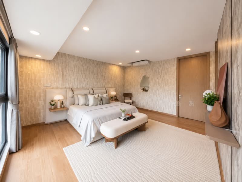 ⭐️LAST BRAND NEW TOP 3.5-STY CORNER TERRACE IN D11⭐️1 KM OF SJI JUNIOR⭐️NEAR NOVENA MRT & BUS STOP⭐️, Shrewsbury Road Buckley Gentle Gilstead Evelyn Chancery Barker Goldhill Mount Rosie Dyson Merlimau Tan Sim Boh Whitley Bo Seng Novena Utara Selatan Emerald Saunders Cairnhill Mutiara Hoot Kiam Arnap Kelawar Tupai Robin Fernhill Cambridge Carlisle, 6 Bedrooms, 6,926 sqft, Corner Terrace For Sale, by Damian Tan 陈係赈, 500200453 - Master Bedroom - PropertyGuru.com.sg