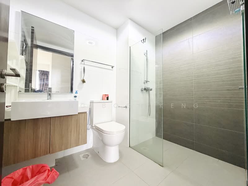 Lake Life, 12 Tao Ching Road, 3 Bedrooms, 1,033 sqft, Executive Condominium For Sale, by Wong Boon Keng, 500200457 - Bathroom - PropertyGuru.com.sg