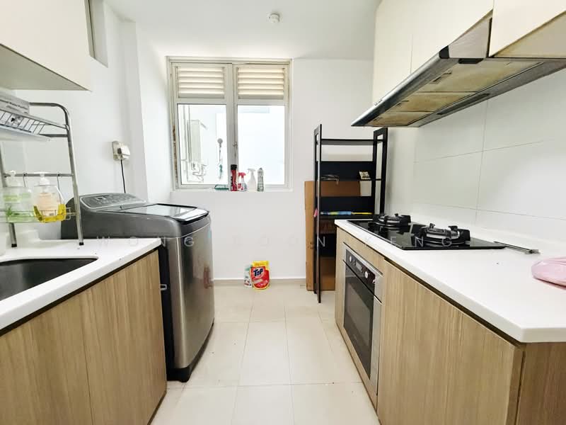 Lake Life, 12 Tao Ching Road, 3 Bedrooms, 1,033 sqft, Executive Condominium For Sale, by Wong Boon Keng, 500200457 - Kitchen - PropertyGuru.com.sg