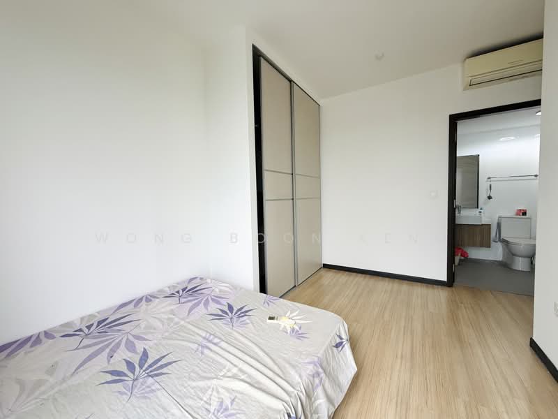 Lake Life, 12 Tao Ching Road, 3 Bedrooms, 1,033 sqft, Executive Condominium For Sale, by Wong Boon Keng, 500200457 - Bedroom - PropertyGuru.com.sg