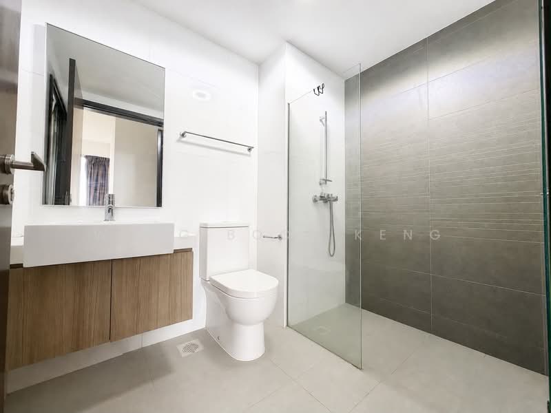 Lake Life, 12 Tao Ching Road, 3 Bedrooms, 1,033 sqft, Executive Condominium For Sale, by Wong Boon Keng, 500200457 - Bathroom - PropertyGuru.com.sg