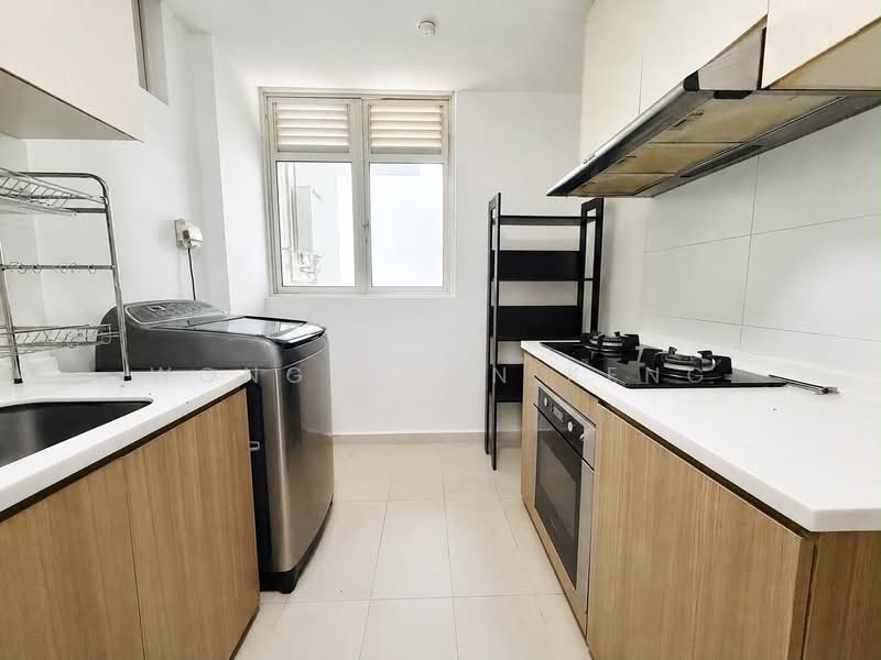 Lake Life, 12 Tao Ching Road, 3 Bedrooms, 1,033 sqft, Executive Condominium For Sale, by Wong Boon Keng, 500200457 - Kitchen - PropertyGuru.com.sg