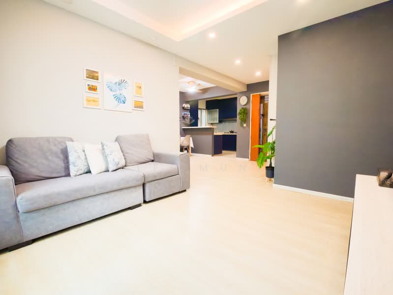 449A Bukit Batok West Avenue 9, 449A Bukit Batok West Avenue 9, 3 Bedrooms, 1,001 sqft, HDB Flat For Sale, by Elfi Muni, 500200463 - Living Room - PropertyGuru.com.sg
