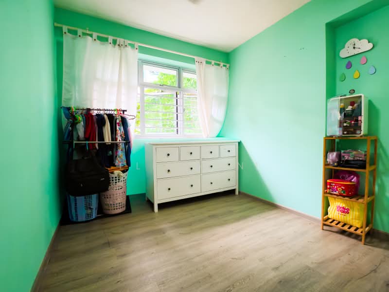 449A Bukit Batok West Avenue 9, 449A Bukit Batok West Avenue 9, 3 Bedrooms, 1,001 sqft, HDB Flat For Sale, by Elfi Muni, 500200463 - Bedroom - PropertyGuru.com.sg