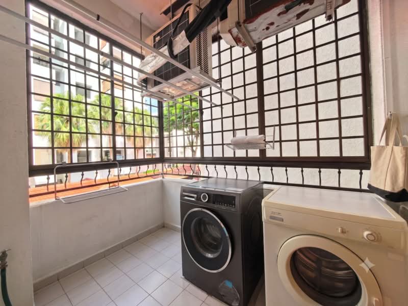 Tanglin Park, 1 Ridley Park, 3 Bedrooms, 1,335 sqft, Condominium For Rent, by Lucas Chiew, 500200464 - Balcony - PropertyGuru.com.sg
