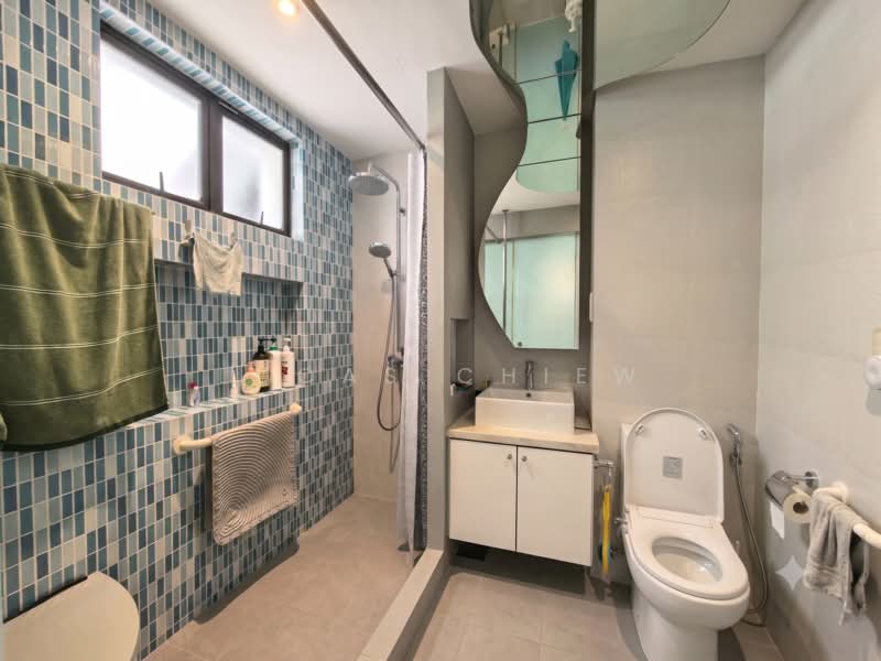 Tanglin Park, 1 Ridley Park, 3 Bedrooms, 1,335 sqft, Condominium For Rent, by Lucas Chiew, 500200464 - Bathroom - PropertyGuru.com.sg