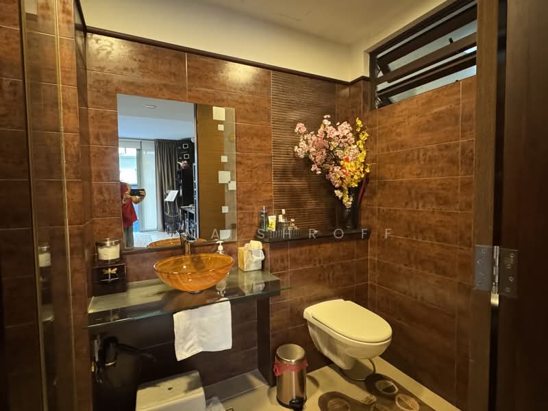 Goodman, Wilkinson, Branksome Road, , 5 Bedrooms, 6,986 sqft, Semi-Detached House For Sale, by Tina Shroff, 500200465 - Bathroom - PropertyGuru.com.sg