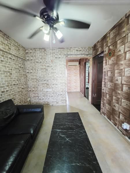 186 Boon Lay Avenue, 186 Boon Lay Avenue, 2 Bedrooms, 635 sqft, HDB Flat For Sale, by Mus Taqim, 500200471 - Living Room - PropertyGuru.com.sg