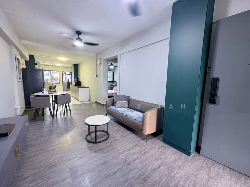 421 Ang Mo Kio Avenue 10, 421 Ang Mo Kio Avenue 10, 2 Bedrooms, 797 sqft, HDB Flat For Sale, by Sharique Tan, 500200488 - Living Room - PropertyGuru.com.sg