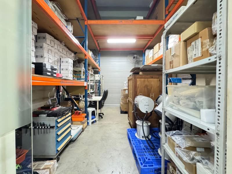 Unity Centre, 51 Bukit Batok Crescent, 2,109 sqft, Light Industrial (B1) For Sale, by (Dennis) Chng Swee Cher, 500200496 - Interior - CommercialGuru.com.sg
