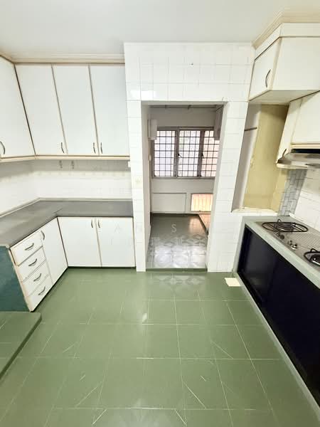 747 Pasir Ris Street 71, 747 Pasir Ris Street 71, 3 Bedrooms, 1,119 sqft, HDB Flat For Sale, by Zan Sim (沈瓒延), 500200504 - Kitchen - PropertyGuru.com.sg
