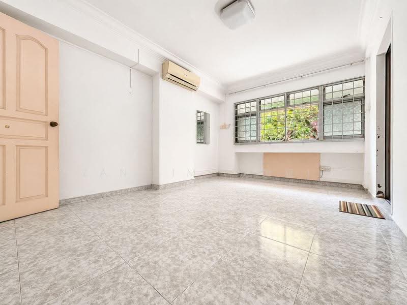 747 Pasir Ris Street 71, 747 Pasir Ris Street 71, Pasir Ris / Tampines, 3 Bedrooms, 1,119 sqft, HDB Flat For Sale, by Zan Sim (沈瓒延), 500200504 - Living Room - PropertyGuru.com.sg