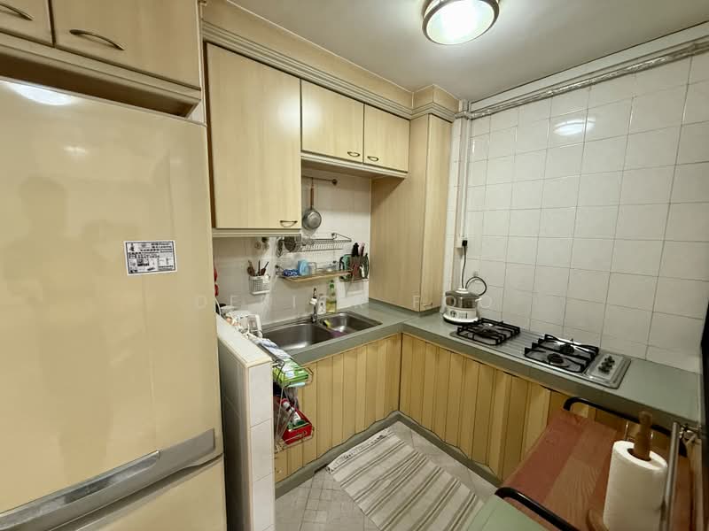 299 Yishun Street 20, 299 Yishun Street 20, 3 Bedrooms, 1,184 sqft, HDB Flat For Sale, by Derick Foo, 500200510 - Kitchen - PropertyGuru.com.sg