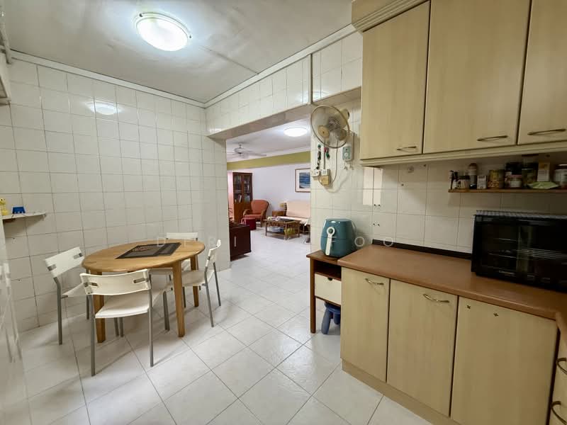 299 Yishun Street 20, 299 Yishun Street 20, 3 Bedrooms, 1,184 sqft, HDB Flat For Sale, by Derick Foo, 500200510 - Kitchen - PropertyGuru.com.sg