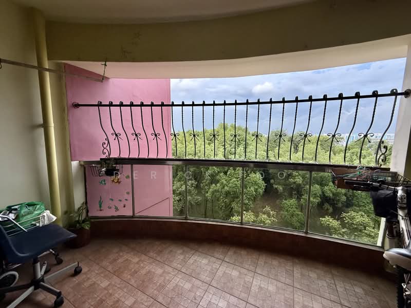 299 Yishun Street 20, 299 Yishun Street 20, 3 Bedrooms, 1,184 sqft, HDB Flat For Sale, by Derick Foo, 500200510 - Balcony - PropertyGuru.com.sg
