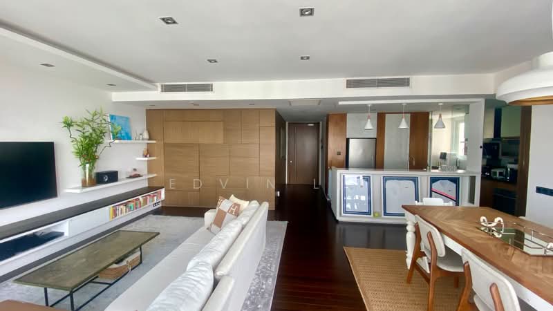 Icon, 10 Gopeng Street, 2 Bedrooms, 1,119 sqft, Apartment For Sale, by Edvin Lee, 500200518 - Living Room - PropertyGuru.com.sg