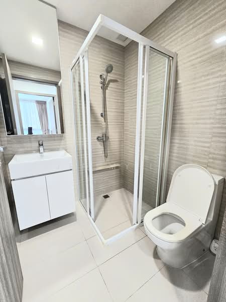 Sky Vue, 3 Bishan Street 15, 2 Bedrooms, 678 sqft, Condominium For Rent, by Jeremy Li, 500200529 - Bathroom - PropertyGuru.com.sg