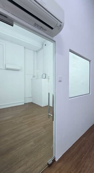 Unity Centre, 51 Bukit Batok Crescent, 1,549 sqft, Light Industrial (B1) For Sale, by Kaylee Toh, 500200539 - Interior - CommercialGuru.com.sg
