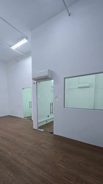 Unity Centre, 51 Bukit Batok Crescent, 1,549 sqft, Light Industrial (B1) For Sale, by Kaylee Toh, 500200539 - Interior - CommercialGuru.com.sg