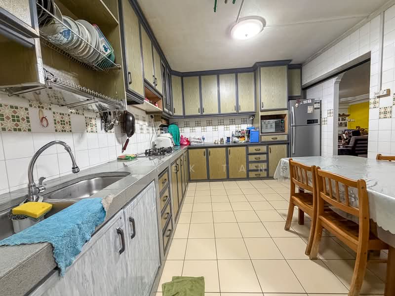 436 Choa Chu Kang Avenue 4, 436 Choa Chu Kang Avenue 4, Dairy Farm / Bukit Panjang / Choa Chu Kang, 4 Bedrooms, 1,593 sqft, HDB Flat For Sale, by Derek Tan, 500200547 - Kitchen - PropertyGuru.com.sg