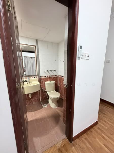 Victory Heights, 13 Kim Keat Road, Room Rental, 200 sqft, Condominium For Rent, by Michael Long, 500200552 - Bathroom - PropertyGuru.com.sg
