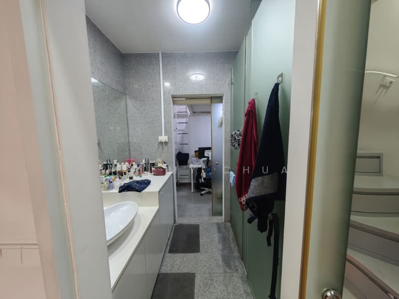 The Hillier, 6 Hillview Rise, 1 Bedroom, 624 sqft, Condominium For Sale, by Jeremy Chua, 500200559 - Bathroom - PropertyGuru.com.sg