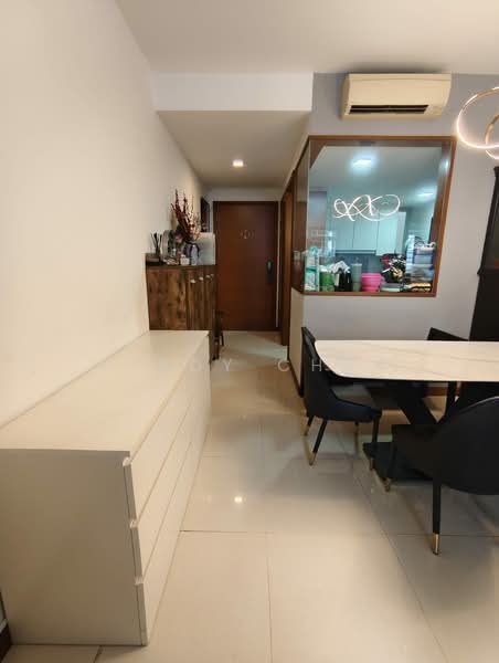 The Raintree, 87 Bukit Drive, 4 Bedrooms, 1,335 sqft, Condominium For Sale, by Cindy Chua, 500200563 - Corridor - PropertyGuru.com.sg
