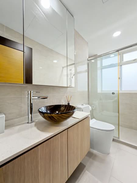 Casablanca, 21 Rosewood Drive, 2 Bedrooms, 893 sqft, Condominium For Sale, by Joshua Soh, 500200574 - Master Bathroom - PropertyGuru.com.sg