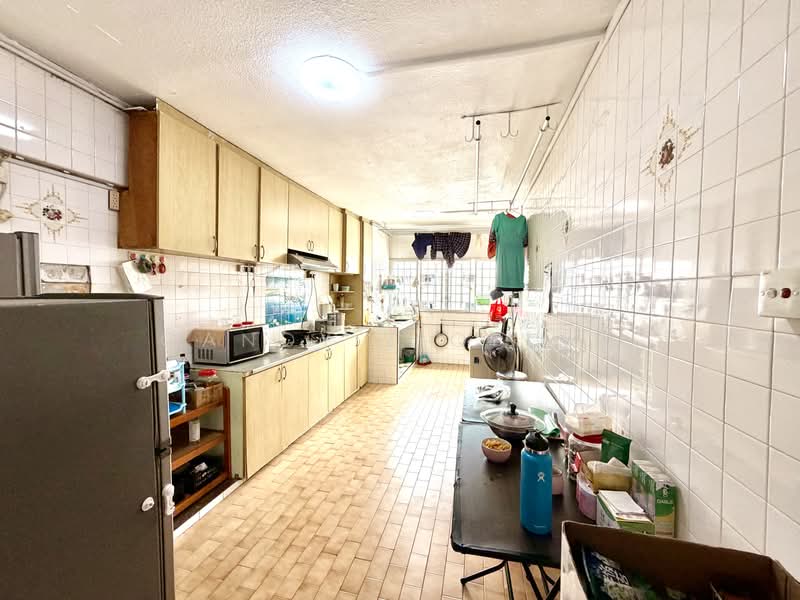 107 Bukit Batok West Avenue 6, 107 Bukit Batok West Avenue 6, 3 Bedrooms, 1,119 sqft, HDB Flat For Sale, by Candy ZiQi 紫绮, 500200595 - PropertyGuru.com.sg