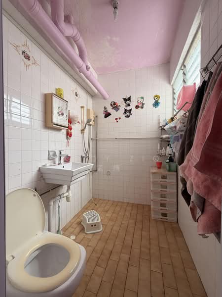 107 Bukit Batok West Avenue 6, 107 Bukit Batok West Avenue 6, 3 Bedrooms, 1,119 sqft, HDB Flat For Sale, by Candy ZiQi 紫绮, 500200595 - PropertyGuru.com.sg