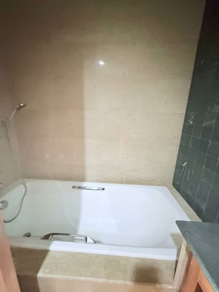 The Tessarina, 26 Wilby Road, 2 Bedrooms, 1,012 sqft, Condominium For Rent, by Anthea Yeo 杨丽娇, 500200598 - Bathroom - PropertyGuru.com.sg