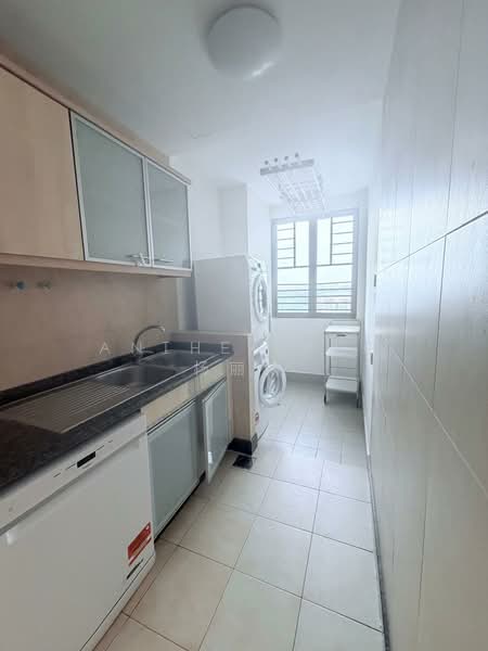 The Tessarina, 26 Wilby Road, 2 Bedrooms, 1,012 sqft, Condominium For Rent, by Anthea Yeo 杨丽娇, 500200598 - Kitchen - PropertyGuru.com.sg