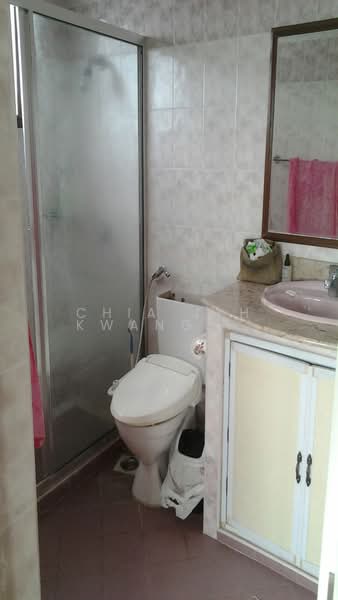 Braddell View, 10H Braddell Hill, 3 Bedrooms, 1,701 sqft, Apartment For Sale, by Chia Jyh Kwang Alan, 500200600 - Bathroom - PropertyGuru.com.sg