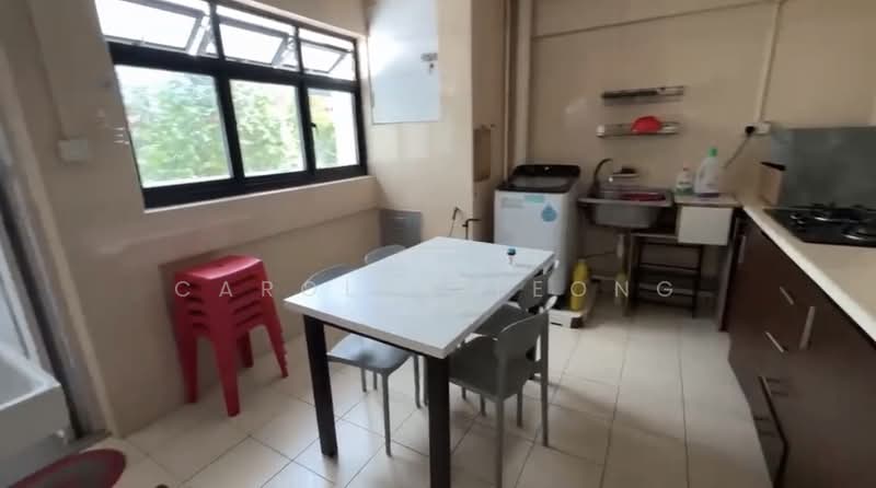 305 Ubi Avenue 1, 305 Ubi Avenue 1, 2 Bedrooms, 678 sqft, HDB Flat For Rent, by Carolyn Leong, 500200607 - Kitchen - PropertyGuru.com.sg